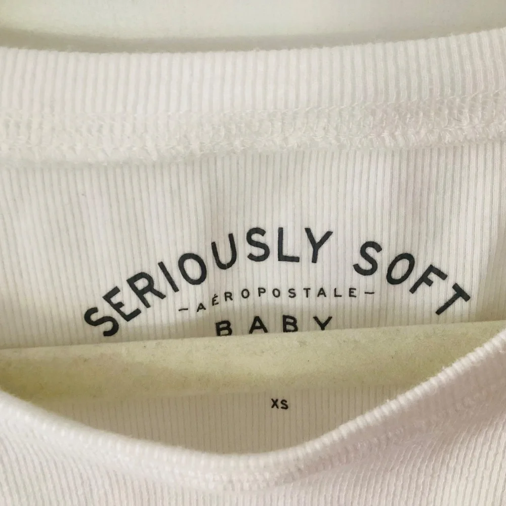 Aeropostale Long Sleeve Seriously Soft Butterfly Cropped Baby Tee Size XS Y2K